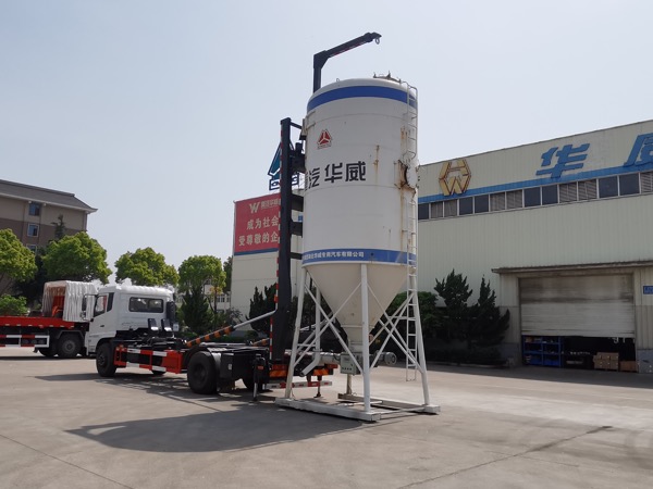 華威馳樂牌SGZ5180ZBGDF6型干粉砂漿移動(dòng)筒倉-背罐車介紹：  【選裝液壓伸縮吊臂】