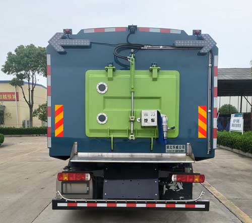 華威馳樂(lè)牌SGZ5188TWQZZ6T5型道路污染清除車
