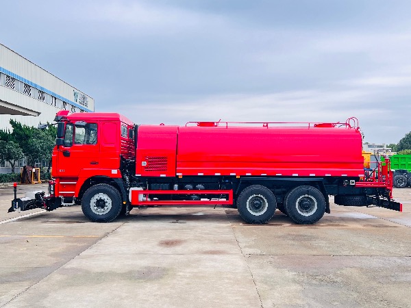 陜汽德龍F(tuán)3000出口型路面清洗車|路面養(yǎng)護(hù)作業(yè)車|路面沖洗車|高壓清洗車