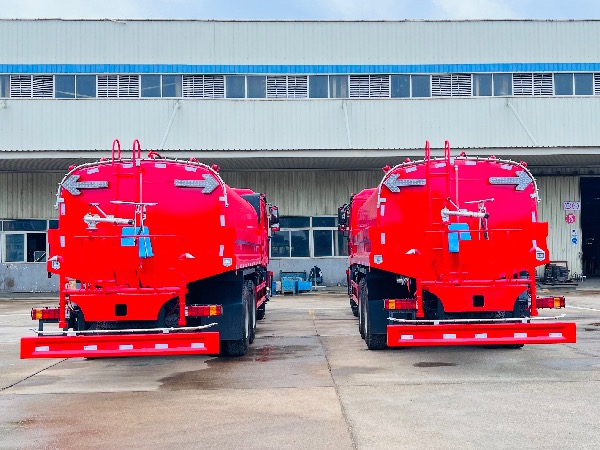 陜汽德龍F(tuán)3000出口型路面清洗車|路面養(yǎng)護(hù)作業(yè)車|路面沖洗車|高壓清洗車