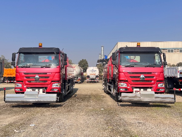 中國(guó)重汽HOWO豪沃出口型路面清洗車|高壓清洗車|道路養(yǎng)護(hù)作業(yè)車