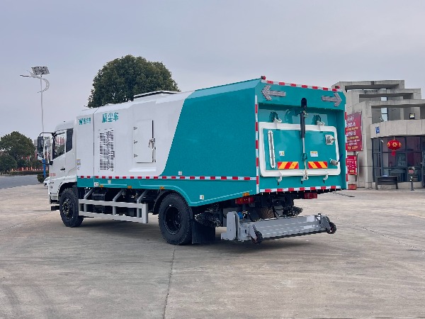 華威馳樂牌SGZ5189TXCDF6型深度吸塵車|道路污染清除車|掃路車|清掃車
