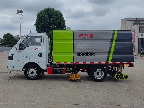 華威馳樂(lè)牌SGZ5040TXSEQ6型洗掃車|東風(fēng)途逸【藍(lán)牌C證可駕駛】國(guó)六排放洗掃車