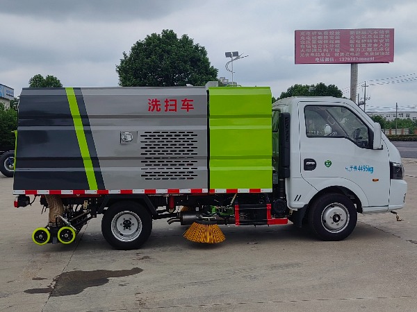 華威馳樂(lè)牌SGZ5040TXSEQ6型洗掃車|東風(fēng)途逸【藍(lán)牌C證可駕駛】國(guó)六排放洗掃車