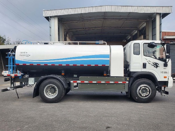 華威馳樂牌SGZ5180GPSWPBEV純電動綠化噴灑車|中國重汽新能源EV純電動灑水車|綠化噴灑車|路面養(yǎng)護(hù)作業(yè)車|路面清洗車|高壓清洗車