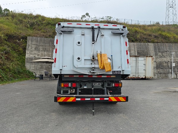 華威馳樂牌SGZ5180TXSWPBEV純電動(dòng)洗掃車|中國(guó)重汽新能源EV純電動(dòng)洗掃車|5180洗掃車|干濕兩用洗掃車|四季型多功能洗掃車
