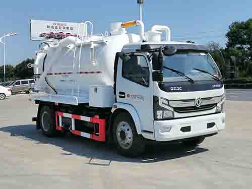 華威馳樂牌SGZ5140GXWEQ6型吸污車